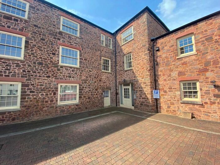 1 Bedroom Flat To Rent In Perreyman Square, Tiverton, EX16