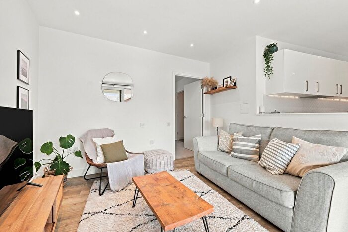 1 Bedroom Flat For Sale In Beck Square, Leyton, E10