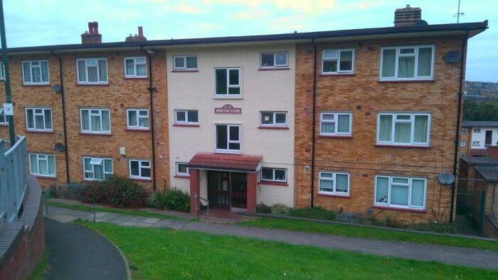 2 Bedroom Apartment To Rent In Mercury Close, Rochester, ME1