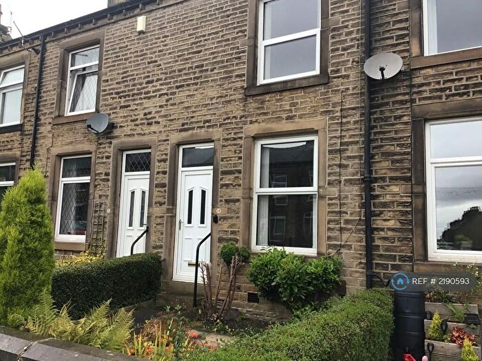 2 Bedroom Terraced House To Rent In Cadogan Avenue, Huddersfield, HD3