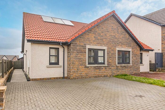 2 Bedroom Semi-Detached Bungalow For Sale In Joe Temperley Wynd, Lochgelly, KY5