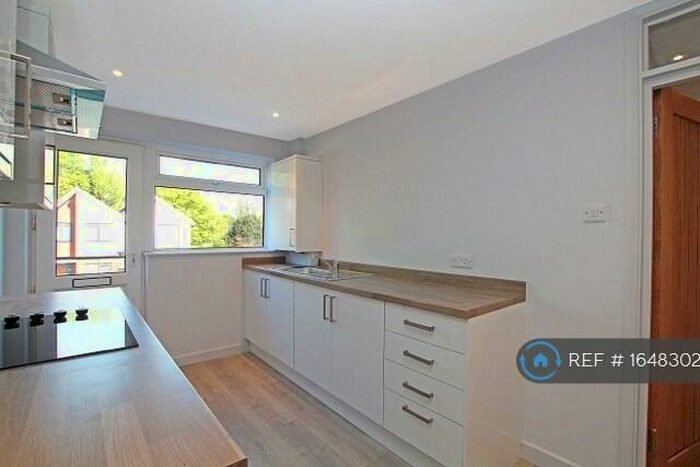 2 Bedroom Maisonette To Rent In Stockbridge Place, Chichester, PO19