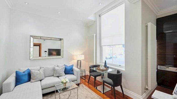 1 Bedroom Flat To Rent In Kensington Gardens Square, London, W2