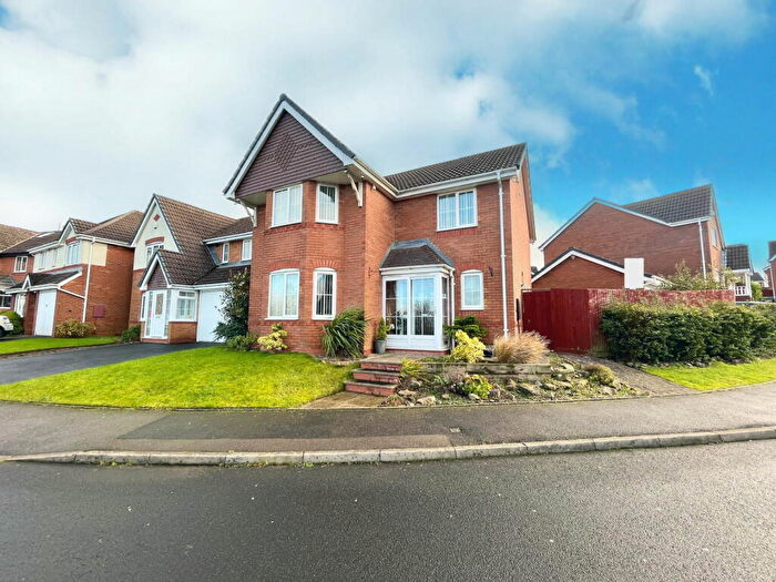 4 Bedroom Detached House For Sale In View Point, Tividale, Oldbury., B69