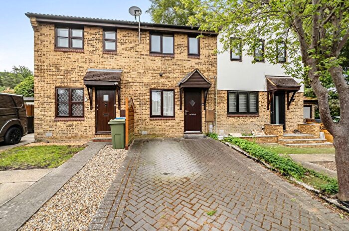 2 Bedroom Terraced House For Sale In Pewsey Vale, Bracknell, Berkshire, RG12