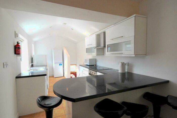 6 Bedroom Maisonette To Rent In Tavistock Road, Jesmond, NE2