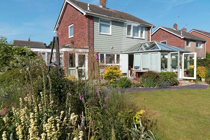 4 Bedroom Detached House To Rent In Woodland Grove, Bembridge, PO35