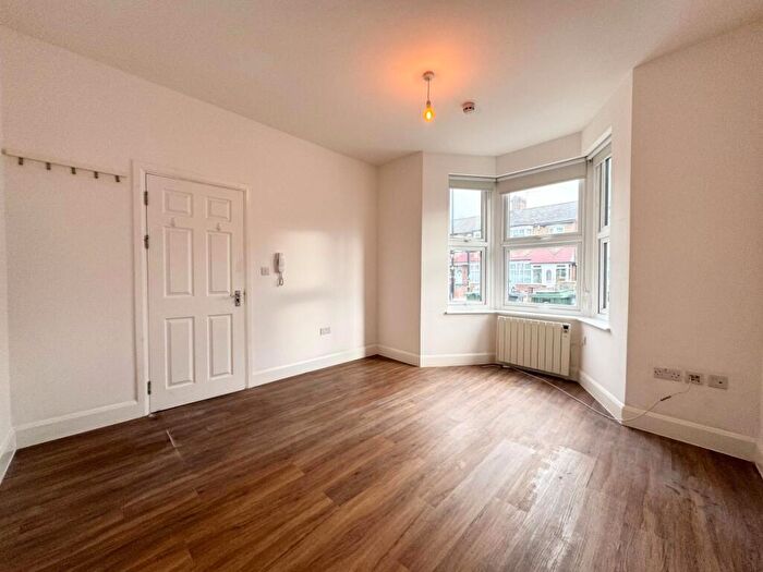 5 Bedroom House To Rent In Shelbourne Road, Tottenham, N17