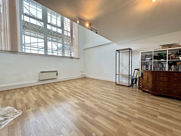 1 Bedroom Flat For Sale In Kilvey Terrace, St. Thomas, Swansea, City And County Of Swansea., SA1