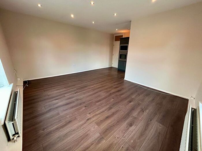 2 Bedroom Flat To Rent In Leigh Road, Worsley, M28