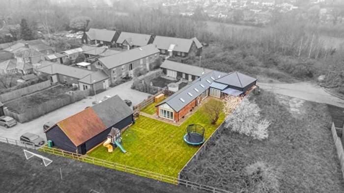 3 Bedroom Semi-Detached House For Sale In Kingsoak, Hitchin, Hertfordshire, SG4