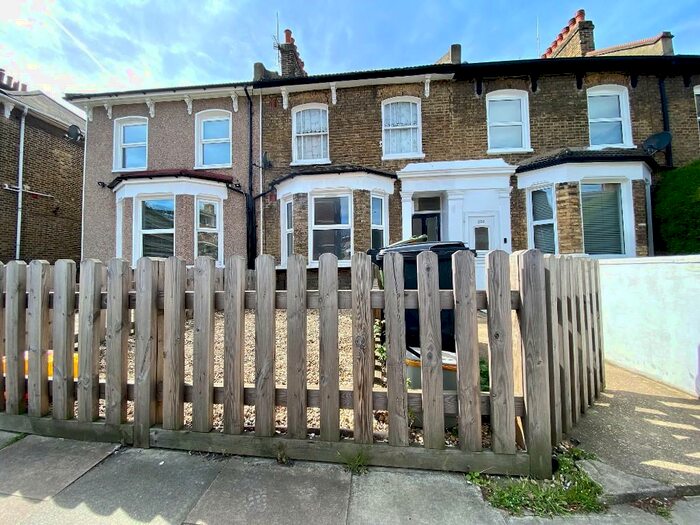 1 Bedroom Ground Flat To Rent In Brockley Road, London, SE4