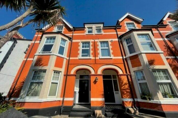 1 Bedroom Flat To Rent In - Hawarden Road, Colwyn Bay, LL29