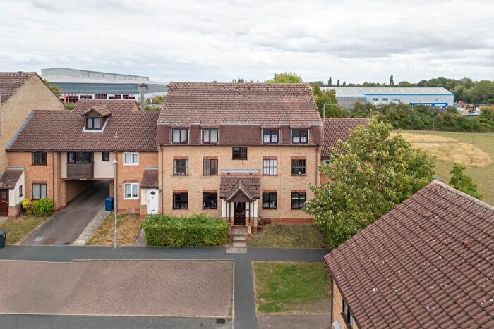 2 Bedroom Apartment For Sale In Dart Close, St. Ives, Cambridgeshire, PE27