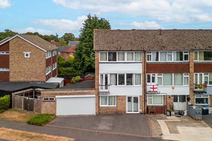5 Bedroom End Of Terrace House For Sale In Grays Lane, Downley, High Wycombe, Buckinghamshire, HP13