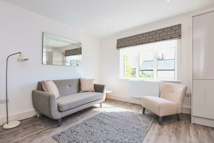 1 Bedroom Apartment To Rent In Middle Way, Summertown, OX2