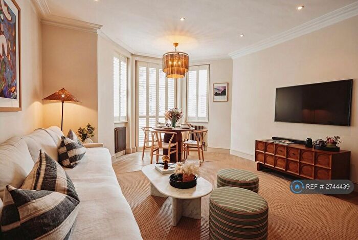 3 Bedroom Semi-Detached House To Rent In Tregunter Road, London, SW10