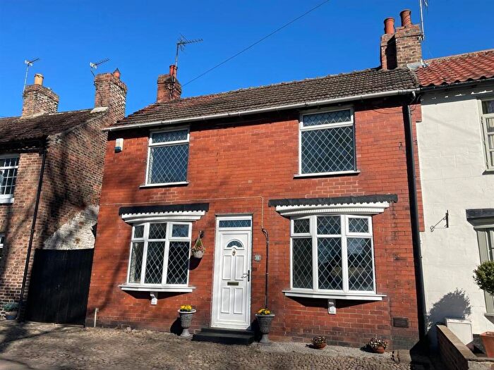 3 Bedroom House For Sale In Church View, Brompton, DL6