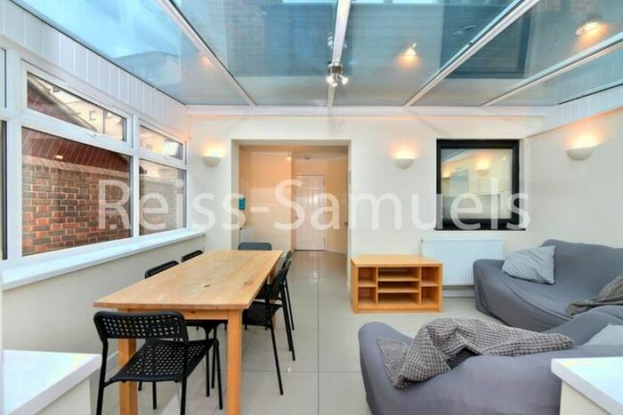 5 Bedroom Town House To Rent In Barnfield Place, Isle Of Dogs, Docklands, Canary Wharf, London, E14