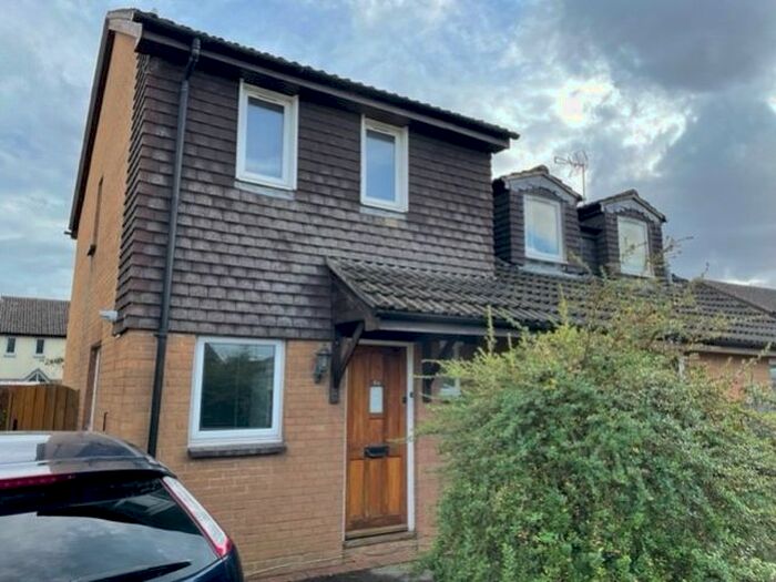 2 Bedroom Terraced House To Rent In Glenmore Road, Carterton, Oxfordshire, OX18