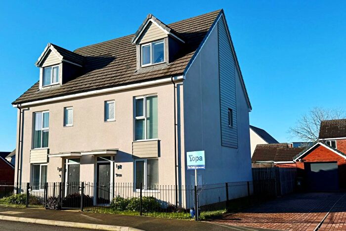 4 Bedroom Semi-Detached House For Sale In Beltex Drive, Worcester, WR5