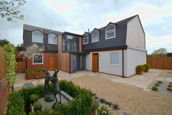 2 Bedroom Flat To Rent In Backfields Lane, Upton-Upon-Severn, Worcester, WR8