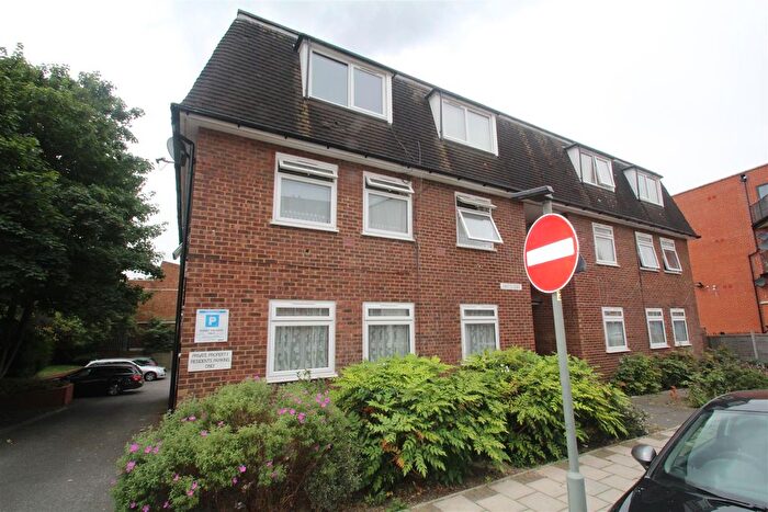 1 Bedroom Flat To Rent In Abbotts Court, Harrow, HA2