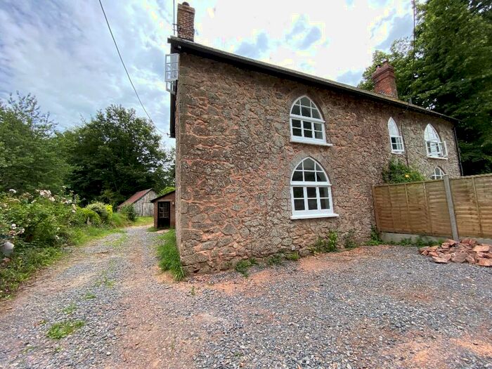 3 Bedroom Semi-Detached House To Rent In Sprydoncote Cottages, EX5