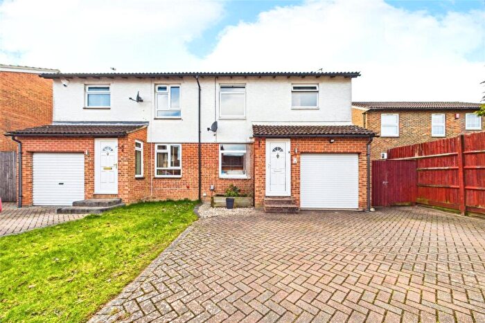 3 Bedroom Semi-Detached House For Sale In Hatfield Court, Calcot, Reading, RG31