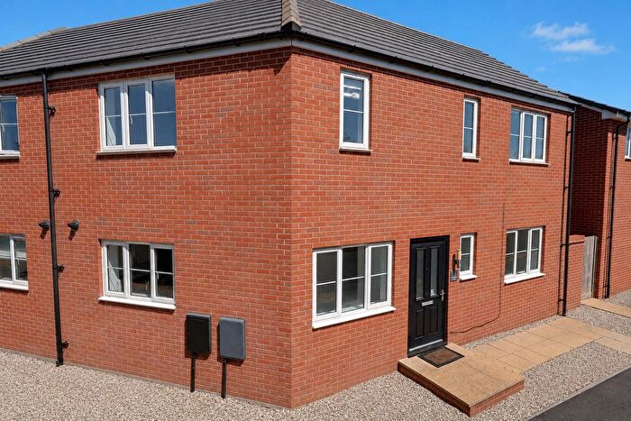3 Bedroom Semi-Detached House For Sale In Hawthorn Close, Hardwicke, Gloucester, GL2