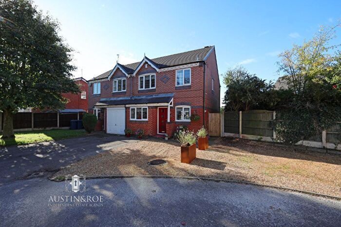 3 Bedroom Semi-Detached House For Sale In Kensington Close, Stone, Staffordshire, ST15