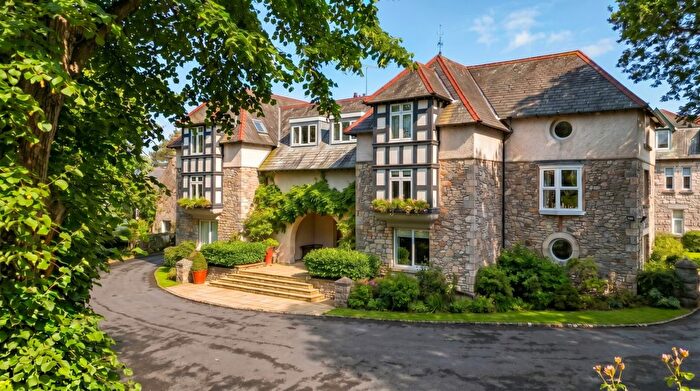 3 Bedroom Flat For Sale In Redhills Road, Arnside, LA5