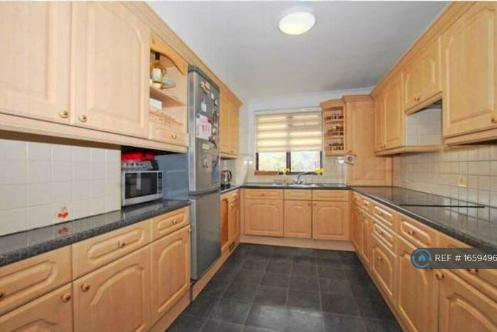 3 Bedroom Maisonette To Rent In Farjeon Road, London, SE3