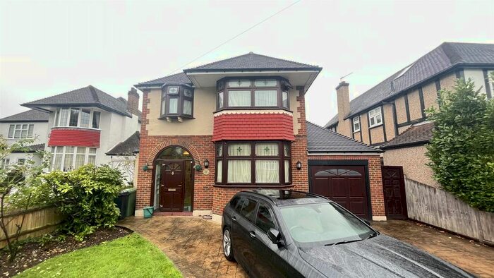 3 Bedroom Property To Rent In Abinger Avenue, Cheam, Sutton, SM2