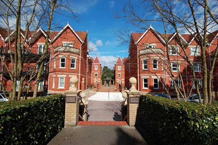 2 Bedroom Flat To Rent In Knyverton Road, Bournemouth, BH1