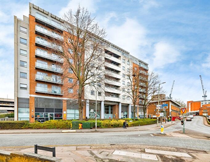 1 Bedroom Flat For Sale In Wilmington Close, Watford, WD18