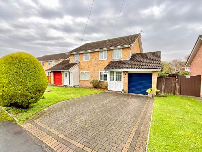 2 Bedroom Semi Detached House For Sale In Kent Close, Rogerstone, Newport, NP10