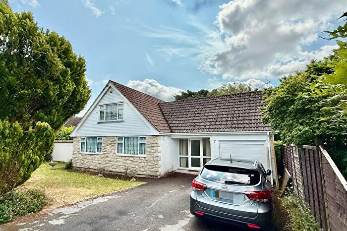 4 Bedroom Detached House For Sale In Grosvenor Close, Ashley Heath, BH24