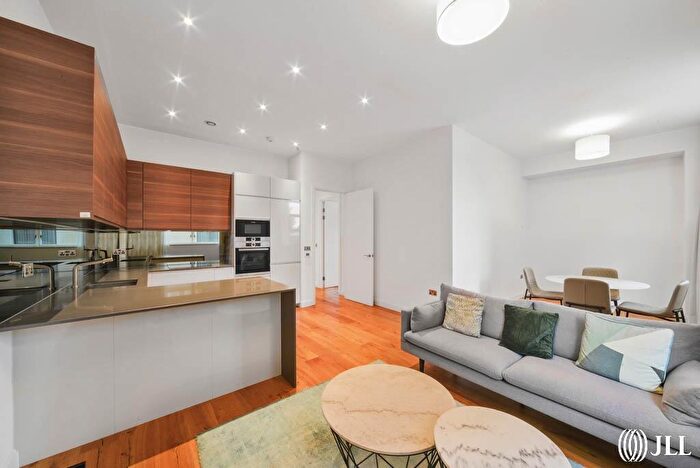 2 Bedroom Flat To Rent In Cloud Street Sugar House Island, E15