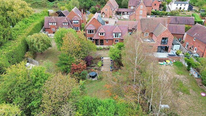 4 Bedroom Detached House For Sale In Hillend Road, Twyning, GL20