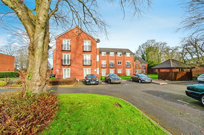 2 Bedroom Flat For Sale In Mellish Road, Walsall, West Midlands, WS4