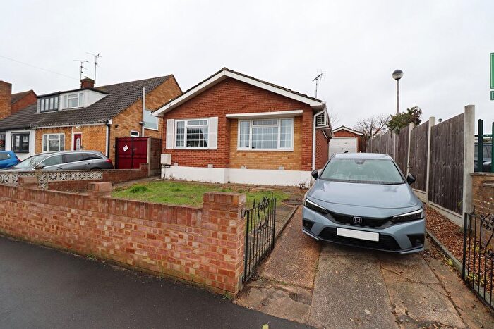 2 Bedroom Detached Bungalow For Sale In Macmurdo Road, Eastwood, Leigh-On-Sea, SS9