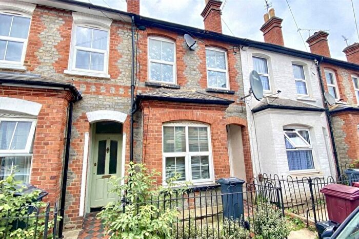 3 Bedroom Terraced House To Rent In Essex Street, Reading, Berkshire, RG2