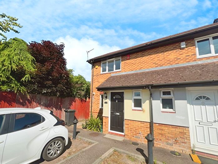 2 Bedroom End Of Terrace House To Rent In Burley Hill, Harlow, CM17