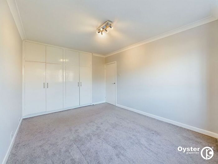 2 Bedroom Flat To Rent In Garden Court, Stanmore, HA7