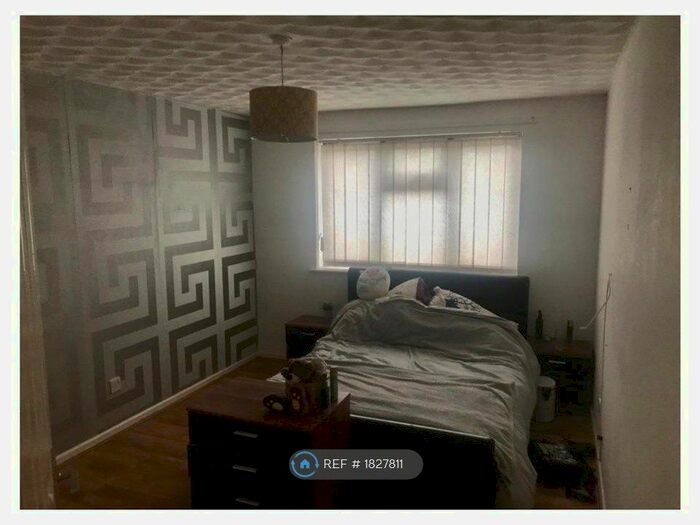 2 Bedroom Flat To Rent In Dorset Close, Bootle, L20