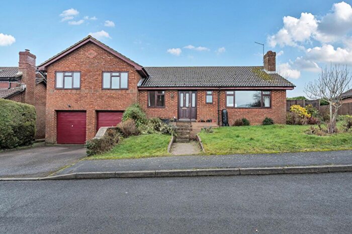 4 Bedroom Detached House For Sale In Waverley Close, Hook, RG29