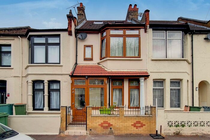 4 Bedroom Terraced House To Rent In Charlemont Road, East Ham, London, E6