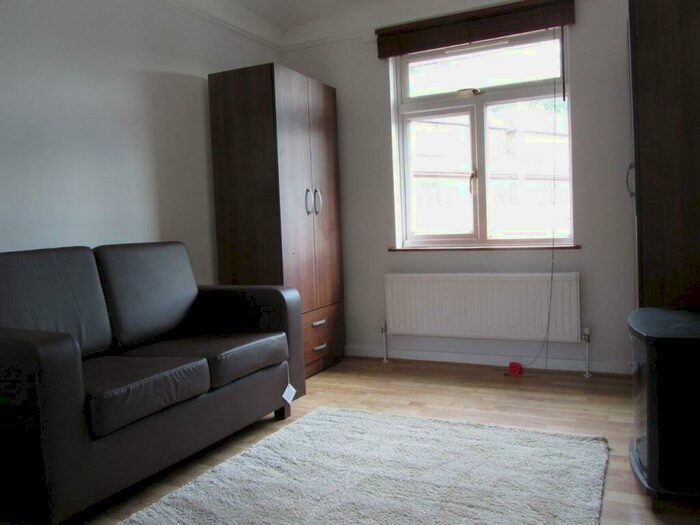 4 Bedroom House To Rent In Ladysmith Road, West Ham, &# Bedrooms Period, E16