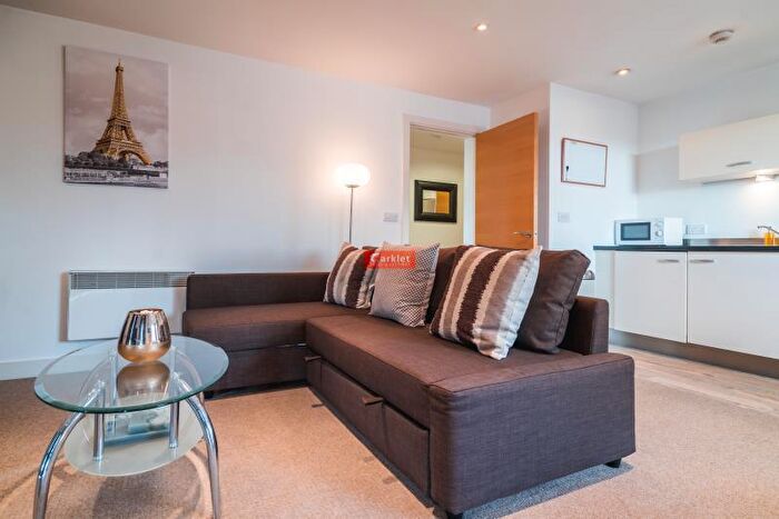 1 Bedroom Flat To Rent In Canal Wharf, Waterfront Walk, Waterfront Walk, B1